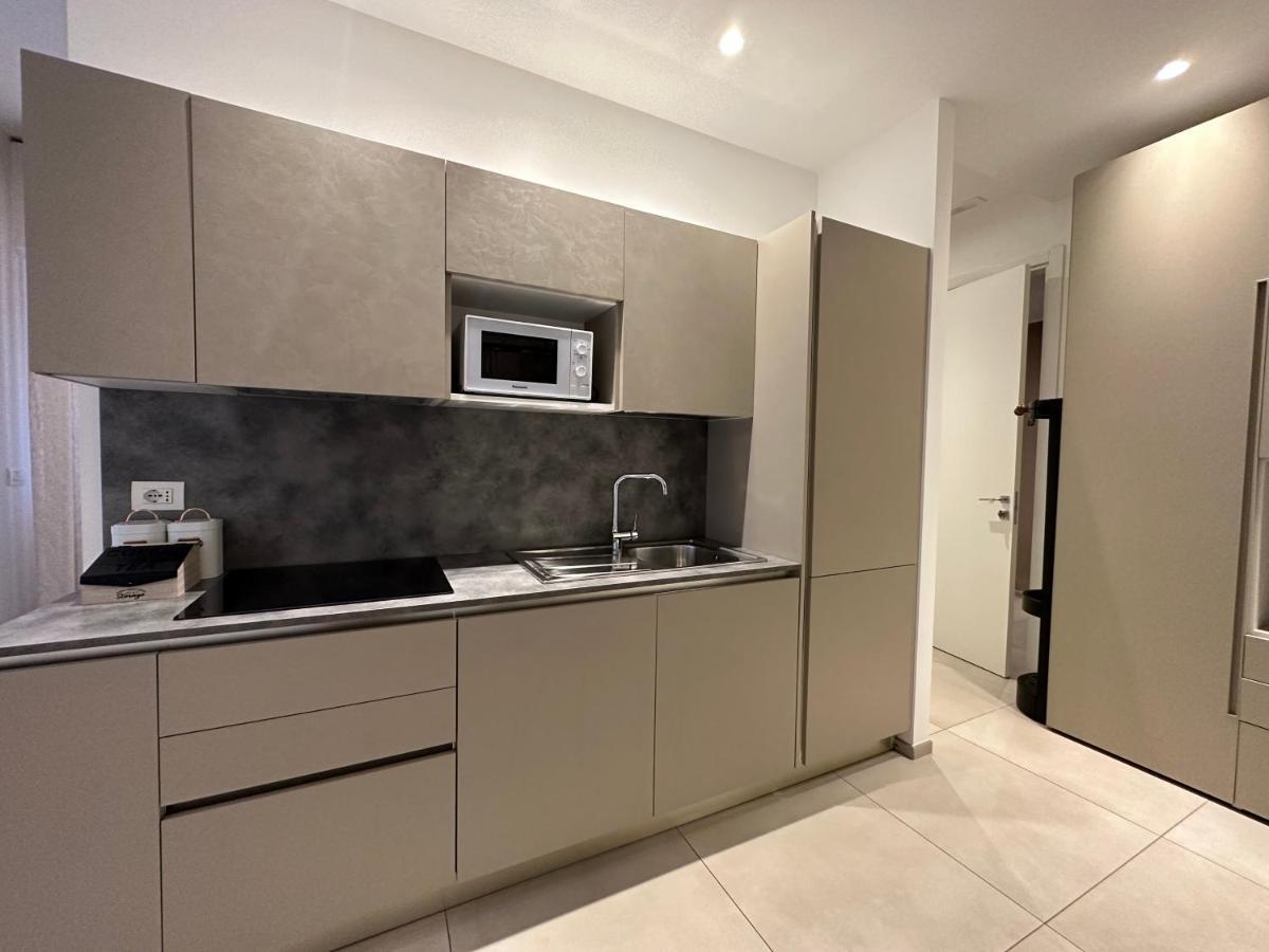 Apartments Ennio Top Class Bari Bagian luar foto