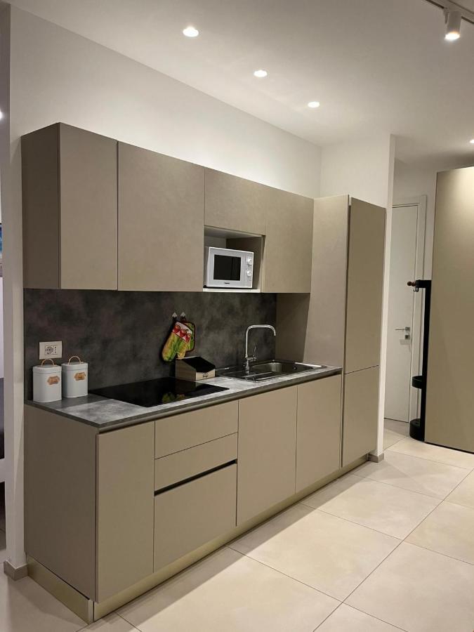 Apartments Ennio Top Class Bari Bagian luar foto