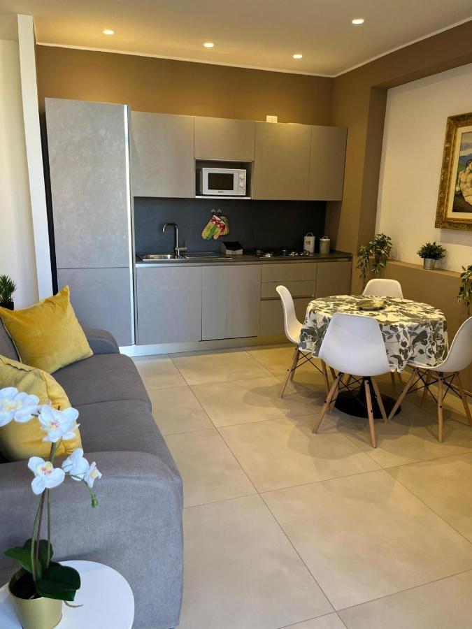 Apartments Ennio Top Class Bari Bagian luar foto