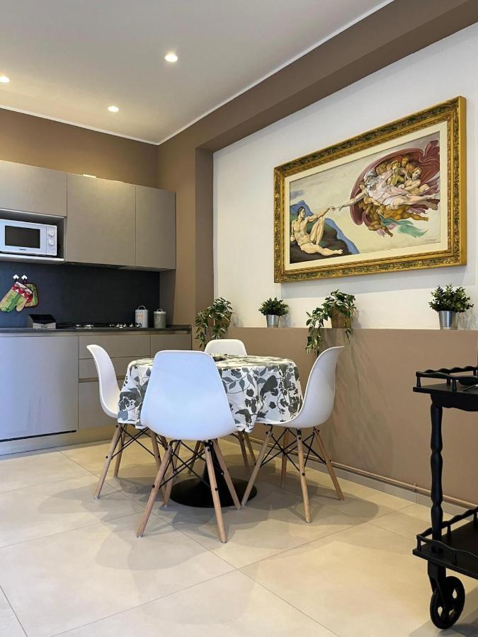 Apartments Ennio Top Class Bari Bagian luar foto