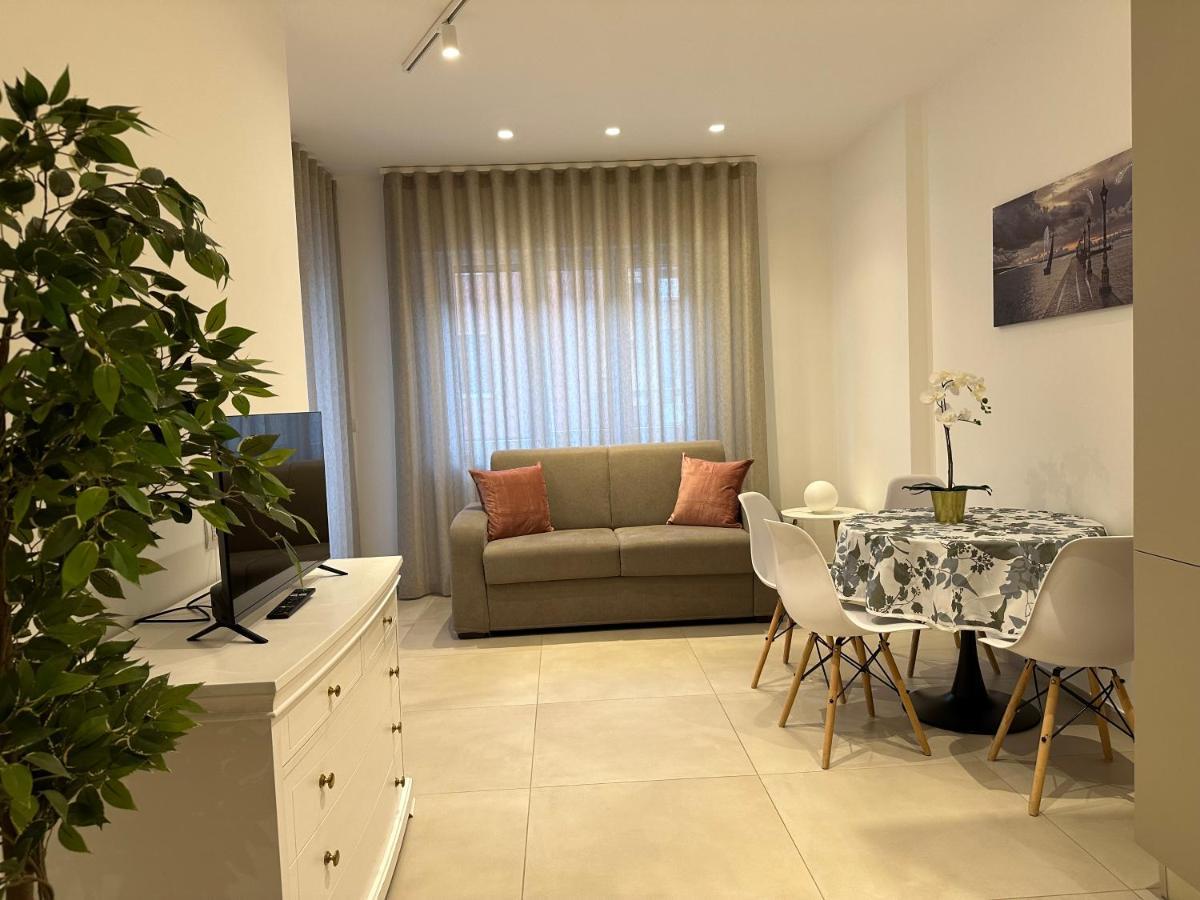 Apartments Ennio Top Class Bari Bagian luar foto