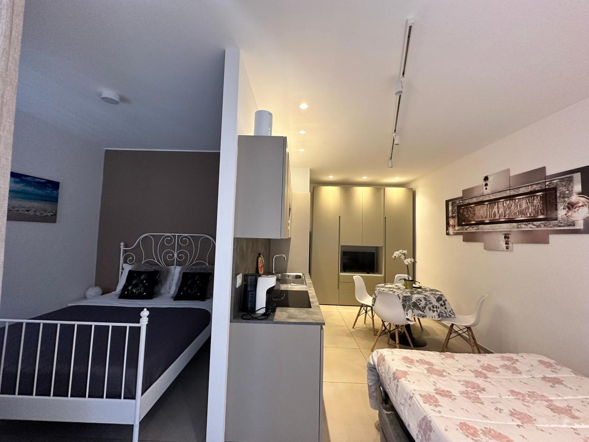 Apartments Ennio Top Class Bari Bagian luar foto